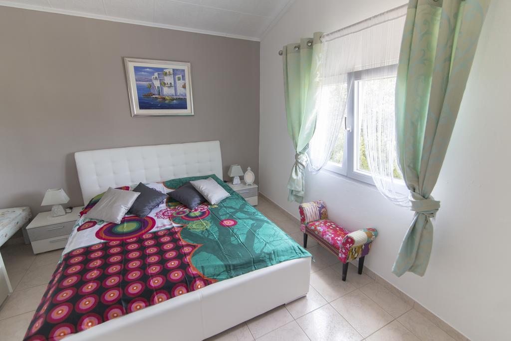 Holiday House Rusticana Sali, Dugi Otok Near Np Kornati Luaran gambar