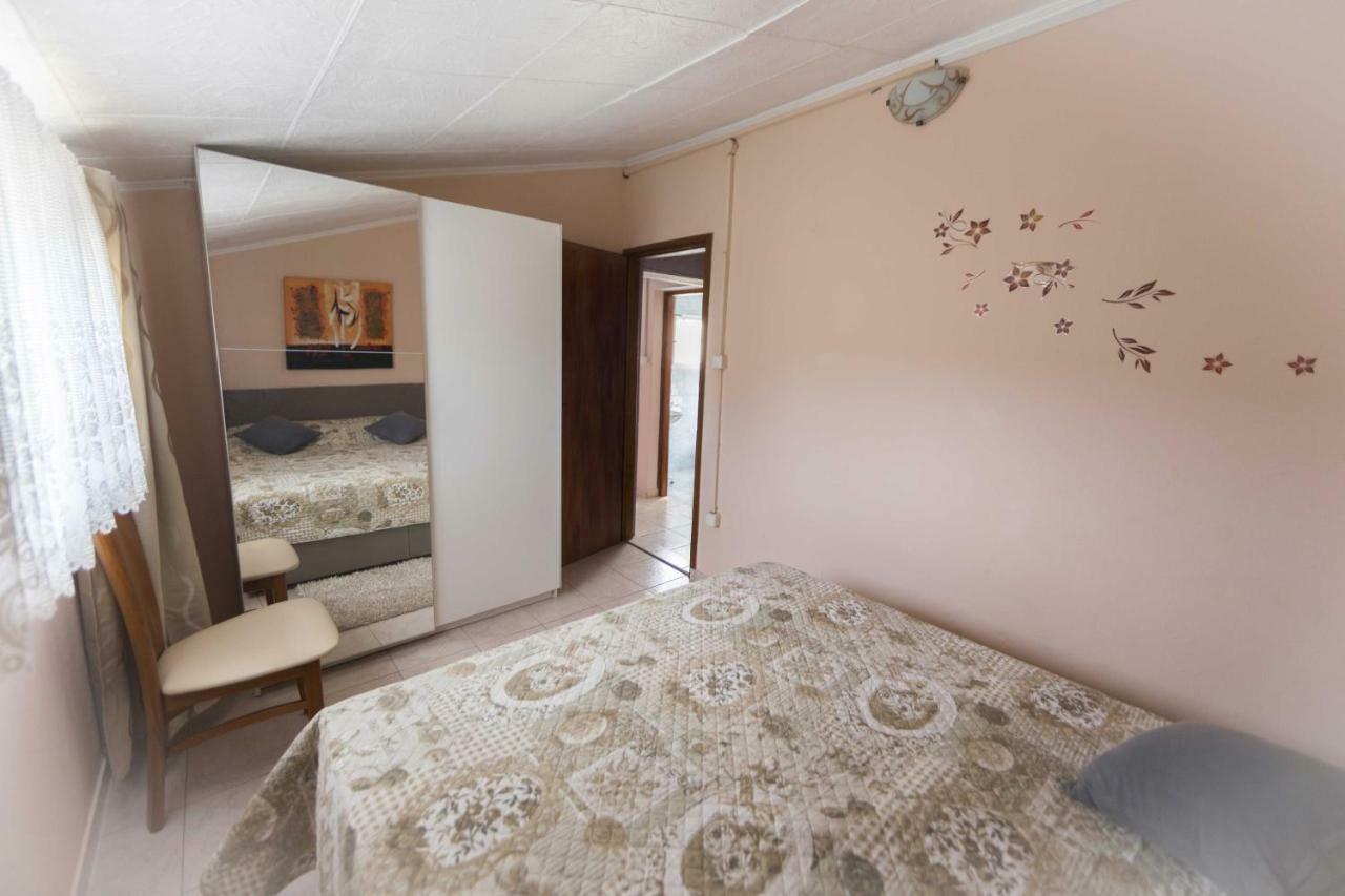 Holiday House Rusticana Sali, Dugi Otok Near Np Kornati Luaran gambar